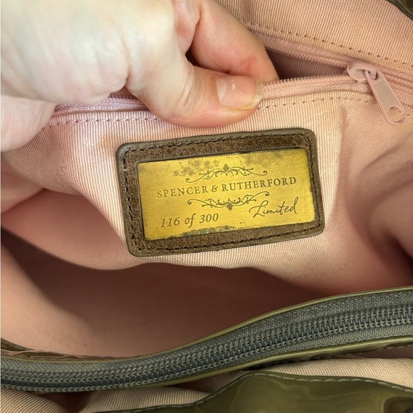 Spencer & Rutherford cream Leather green Shoulder Bag Limited Edition 11… - Picture 8 of 11